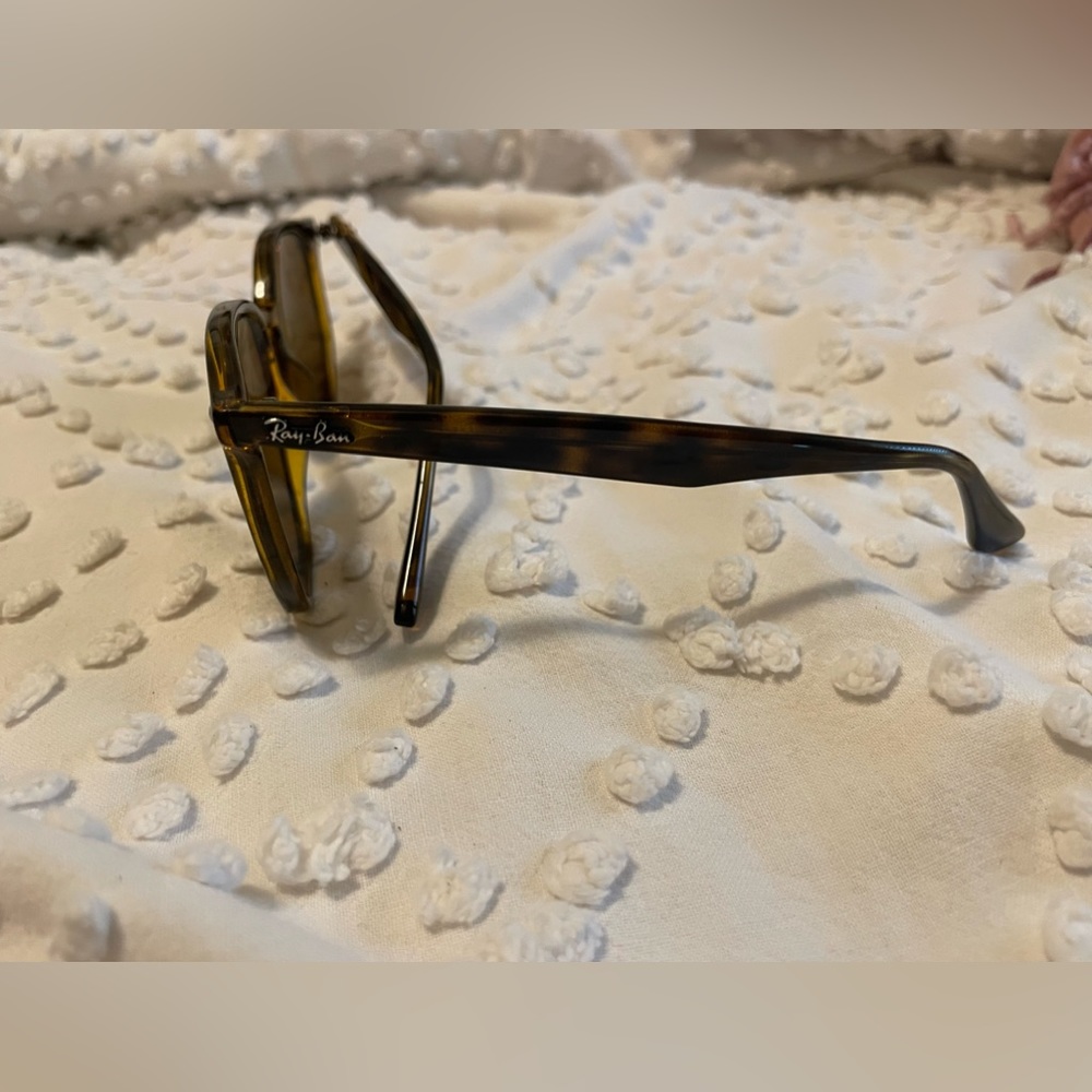 Polarized Ray-Ban Tortoise Shell Frame - image 3